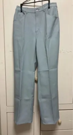 GU センタープレスカラーストレートパンツ ミントグリーン 試着のみ