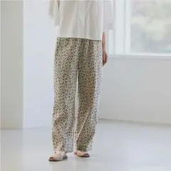 美品 ヌーベルドゥパラディ 花柄 イージーパンツ キナリ 北欧暮らしの
