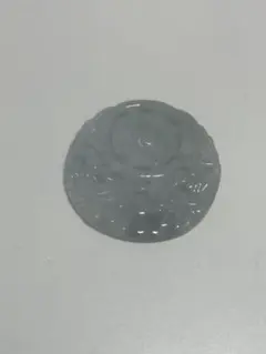レ*マ様 翡翠　彫刻ペンダントトップ　金具なし