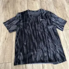 Nike ストライプデザイン Tシャツ M