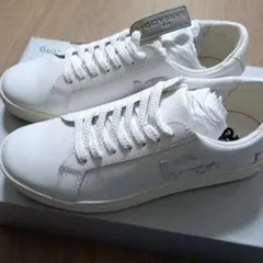 via SANGACIO にゅ スニーカー ホワイト24cm - メルカリ