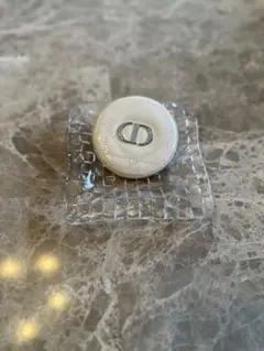 Dior スキンフォーエヴァークチュールルミナイザー　06 コーラルグロー