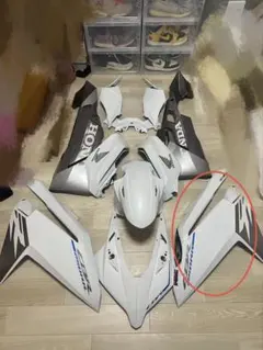 CBR250RR 純正外装カウル一式のサムネイル