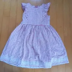 ノースリーブ ピンク　白ギンガムチェックワンピース　130 ショパン 花柄