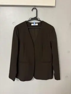 ナチュラルビューティベーシック　ノーカラーブラウンジャケット　美品　値下げOK