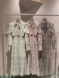 SNIDEL Sustainableプリントプリーツワンピース