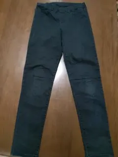 UNIQLO KIDS スキニーパンツ黒 150cm