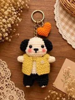 【ハンドメイド】あみぐるみ キーホルダー (着せ替え+ハート付き)のサムネイル