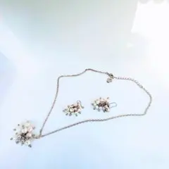 ミッキーのパールモチーフネックレス＆ピアスセット