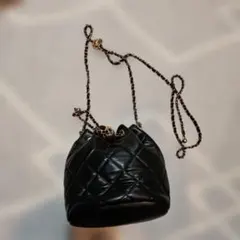 レザー巾着バッグ