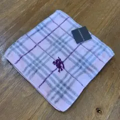 Burberryチェック柄タオルハンカチ ピンク系（新品未使用）