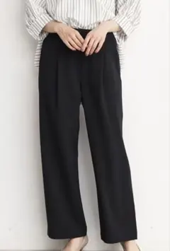 ブラック ワイドパンツ プリーツ入り