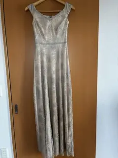 タダシショージ　ロングドレスのサムネイル