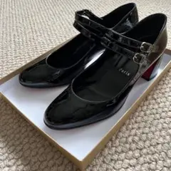 クリスチャンルブタンのパンプスのサムネイル