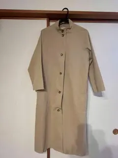フェリシモ ベージュ ノーカラー トレンチコートのサムネイル