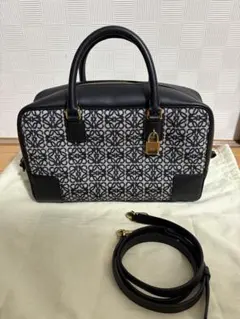 く*ら様 【良品出品】ロエベ　アマソナ28 ブラック　LOEWE 2026年最新】ロエベ アマソナ28 ブラックの人気アイテム - メルカリ