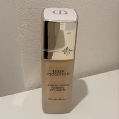 Dior プレステージ ホワイト ル プロテクター UV ルミエール BB 00