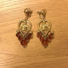 ビンテージ風ハート型イヤリング