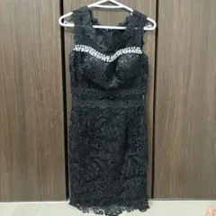 ブラックレースタイトドレス