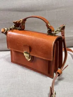 ブラウンレザー フラップハンドバッグ