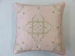 ウェディングドレス 用高級サテンで製作したオリジナル刺繍が美しいクッションカバーのサムネイル