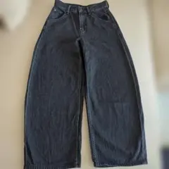 ユニクロ＊バギーカーブジーンズ＊ダークグレイ 22