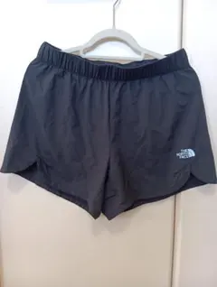 THE NORTH FACE ランニングショーツ ブラックのサムネイル