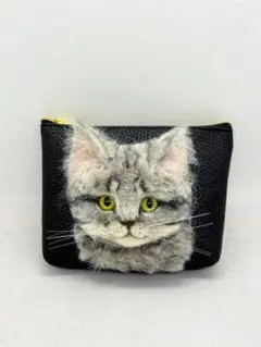 tamao world猫刺繍スパンコール二つ折り財布 - メルカリ