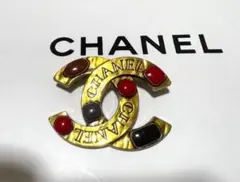 新品未使用海外ノベルティ CHANEL ゴールドカラフルブローチ　限定値下げ中