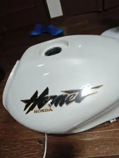 ホンダ Hornet タンク ホワイト 2025年最新】ホーネット250 タンクの人気アイテム - メルカリ