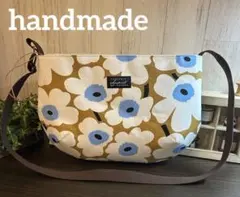 handmade♡2WAYぷっくりファスナーバッグ　北欧花柄ベージュ×ホワイト