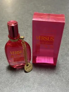 ほぼ未使用 ヴェルサーチ ヴェルサス オードトワレ 50ml - メルカリ