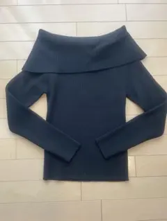 ＆.NOSTALGIA オフショルダーリブニットのサムネイル