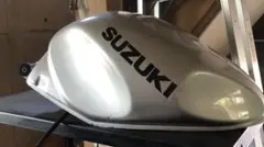 SUZUKI gsx1400タンク 青/白へこみあり - メルカリ