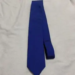 【未使用に近い✨】ヒューゴボス ネクタイ ネイビー 無地 ソリッド ナロータイ 未使用に近い✨】ヒューゴボス ネクタイ ネイビー 無地 ソリッド