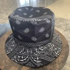 バンダナ柄 バケットハット 黒と白