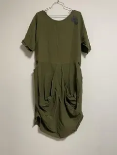 チャイハネ オリーブ色花柄刺繍ワンピース