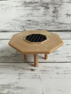 シルバニアファミリー　海辺のすてきなレストラン　付属品　テーブル