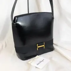 Ferragamo フェラガモ ショルダーバッグ トート エナメル ブラック