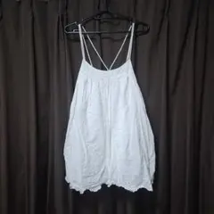 ZARA 刺繍入りホワイトビスチェ EUR 36
