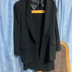 ブラック ダブルブレストジャケットとスカートセット