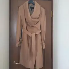 最終お値下げ　BCBGMAXAZRIA ベージュ ロングコート Lサイズのサムネイル
