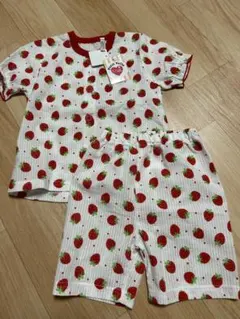 新品　いちご柄パジャマ　80