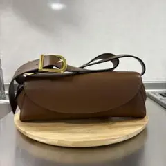 titivate ショルダーバッグ ブラウン　バッグ　韓国 おしゃれ【美品✨】