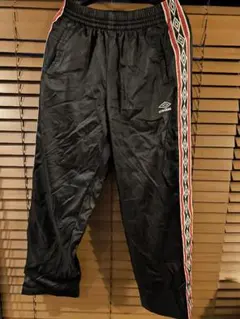 UMBRO ブラック ピステパンツ サイドストライプ