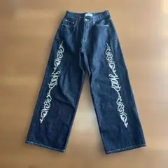 DAVRILSUPPLY デニムパンツ 刺繍入り ブラック - メルカリ