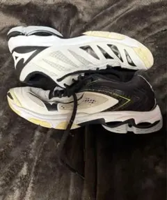 Mizuno バレーボールシューズ ホワイト/ブラック/イエロー