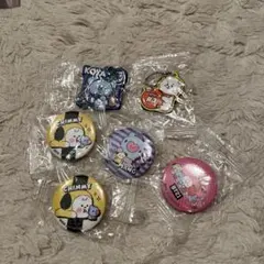 くら寿司　BT21 キーホルダー　缶バッチ　新品