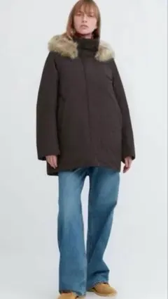 美品UNIQLOハイブリッドダウン
