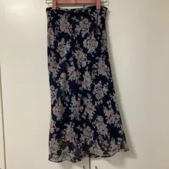 膝下スカートのサムネイル